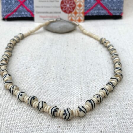 Collier ethnique en perles traditionnelles Népal Tibet-Bijoux Os et Corne