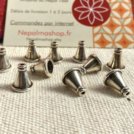 Lot de coupelles ethniques argentées