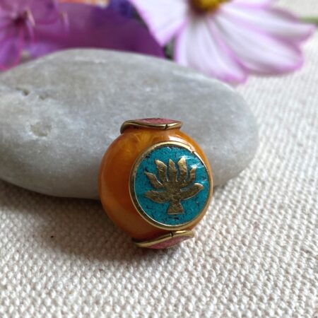 Alternative view of Perle Ambrée Fleur de lotus-Népal Tibet-Nepalmashop